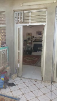 بيت للبيع • حي طارق القديم • ورى سيطره الثانية