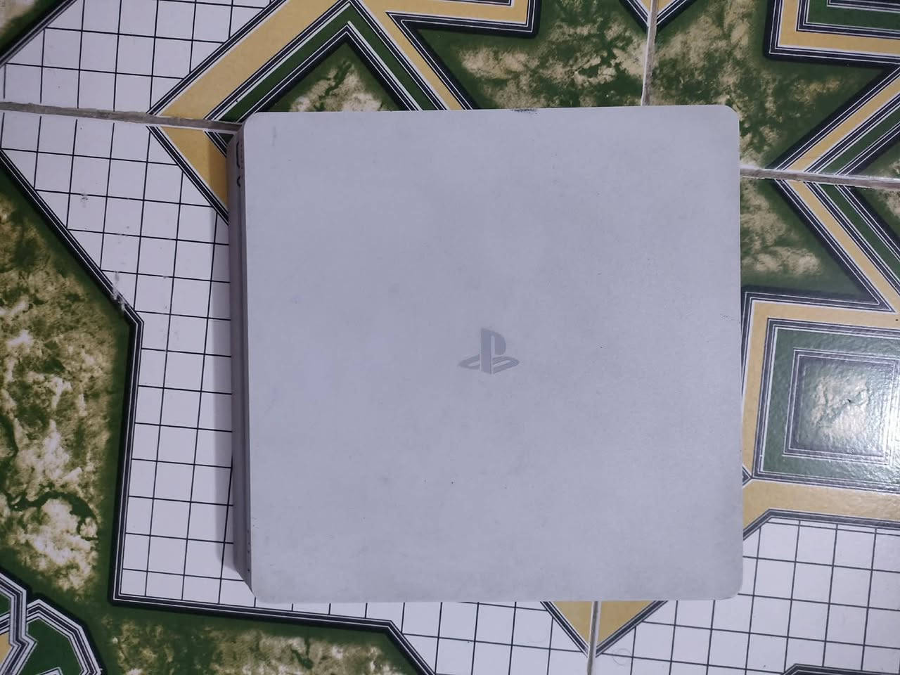 بلي فور سلم ابيض
 واحد تيرا
وثنين أقراص  رزنت أيفل و كرادفور
مع يو بي اس
مع جوستك
سعر ٥٠٠ وبي مجال


**إذا كنت صاحب هذا الإعلان وتريد حذفه لأي سبب، رجاءا أرسل رسالة إلى الدعم الفني**