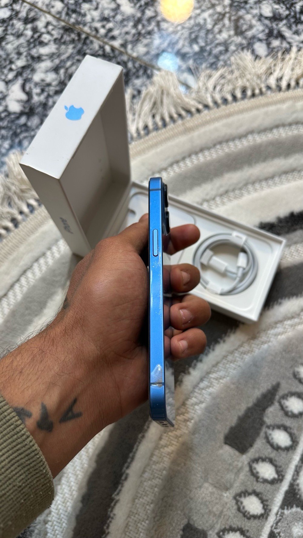 سلام عليكم
ايفون 13 عادي ذاكرة 128
نظافه 100%
استخدام بسيط
بطارية 92
مغلف مـن الجوانب
الجهاز مـن وكاله العلي بالجزائر وصل شراء موجود
جهاز مكفول للاخير
مع 5 كفرات
السعر 460 وبي مجال حك الجيه 
  البصرة الزبير ‭0783 844 3994‬