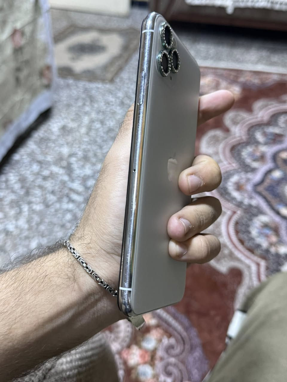 ١١ برو ماكس ذاكرة ٢٥٦ بطارية ٩٤ بلاد مبدل فقط شاشه كله شغال سعرة ٢٢٥ بغداد الغدير ***********
