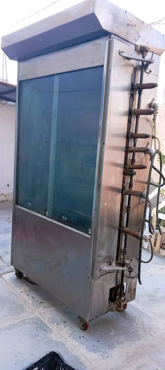 من رخصت مدير الكروب 😇 متاح شواية دجاج نوعيته تركي الأصلي  تسكام خاص الحجم الثقيل نوعيته كلش حلوه 👍الحجم الكبير ٨ شياش ناره بل شوي كلش حلوه شواية نضيفه وشغاله اربع شمعات شوي بيه
للاستفسار خاص او ***********
مكاني واسط قضاء الحي
@الجميع 
@إشارة
