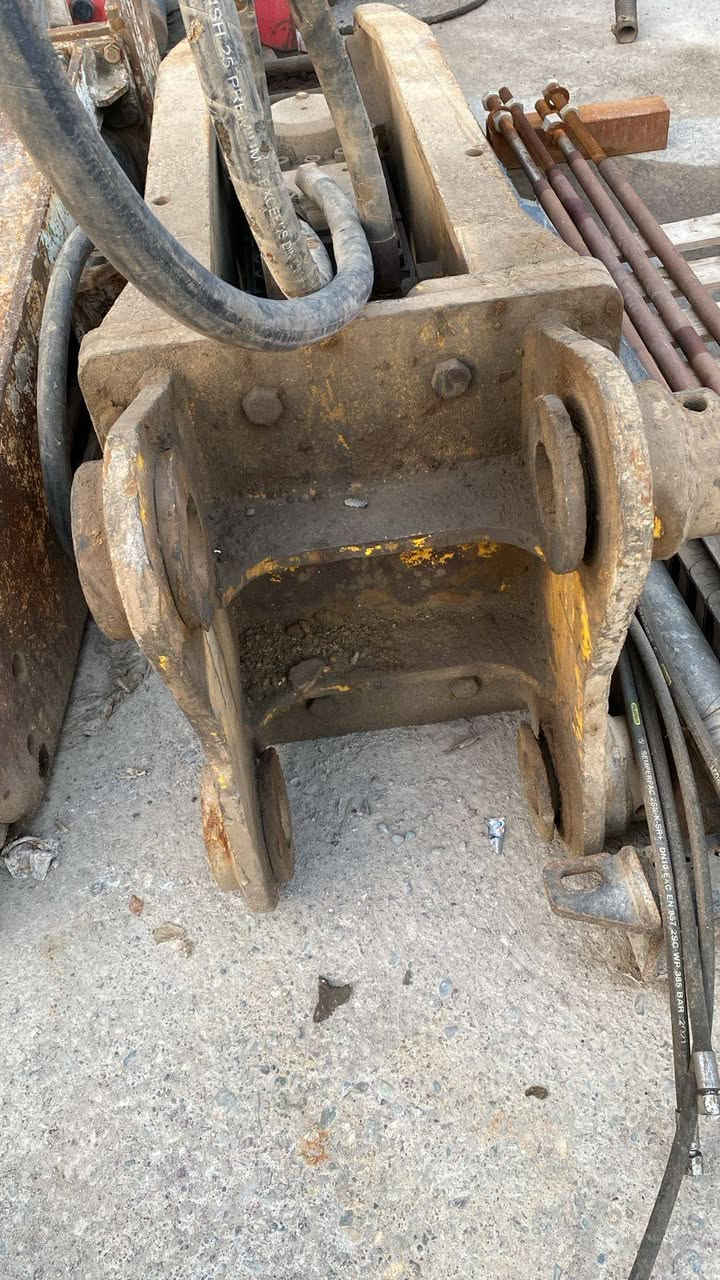 جك همر حجم 2000 نضيف شغال سعر 38 ورقه بي مجال
*********** واتساب
*********** اسيا
