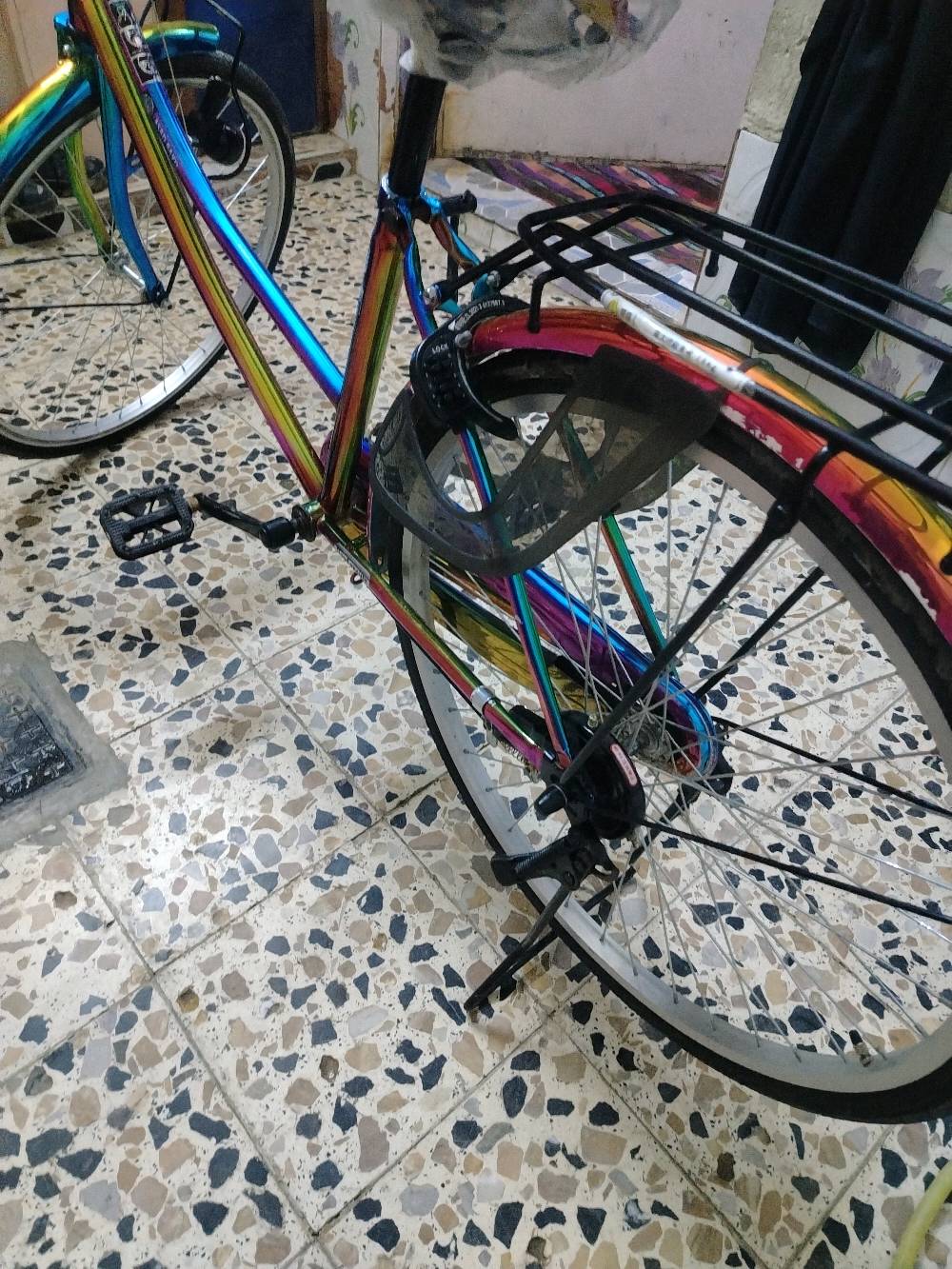 بايسكل سبع الوان جديد ماصاله سبوع من مشتري انا اول مستخدم يشاهد الله ب 150 وبي مجال الشراي يدخلي خاص 