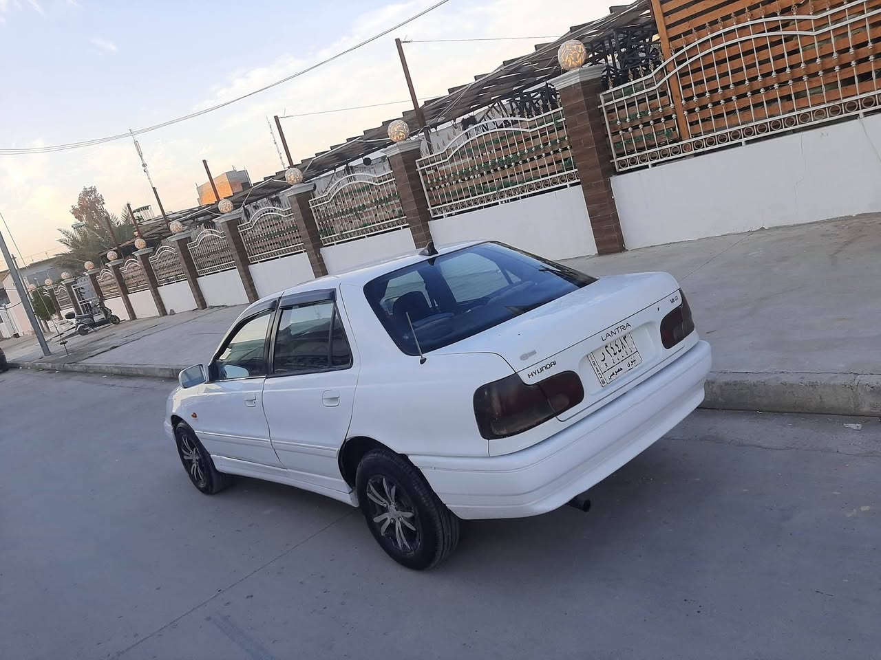 هونداي النترا موديل ٩٤ محرك حجم ١٦ كير ( اوتوماتيك )
( تبريد شغال ) ستيرن بور جامات كهرب قفل مركزي طخم امامي وخلفي نظيف وايرمنية شغالة ( كابون بانزين ) رقم نينوى الماني سنوية عظم جديدة مشروع وطني تحويل بشرط سيارة جاهزة السعر 45  (*********** )اسيا مكان السياره في الحمدانيه نينوى
