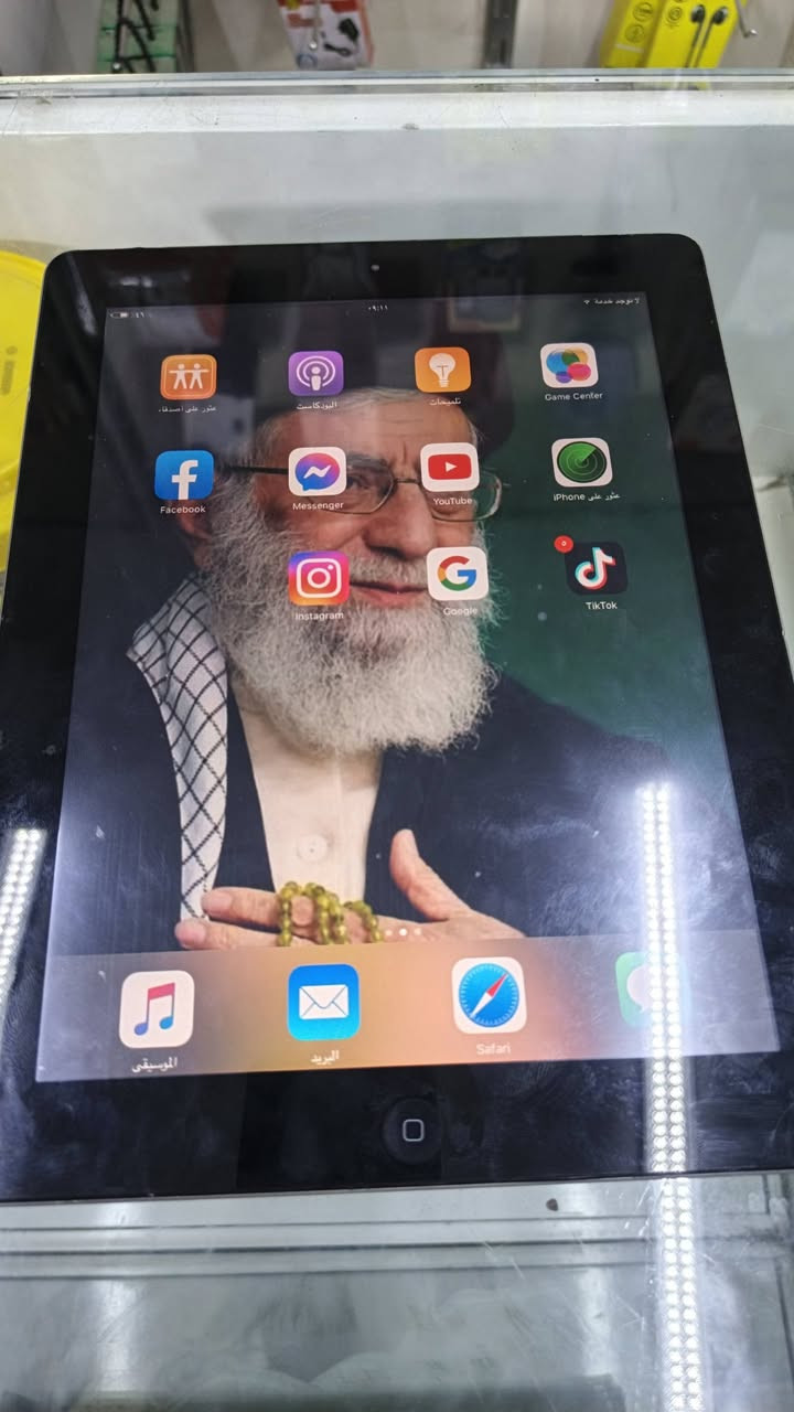 سلام عليكم ايباد ابل 4 امريكي ايباد نضيف حيل اخو جديد مساحة التخزين 64  السعر 60 وبي مجال استفسار واتساب او اتصال ***********
