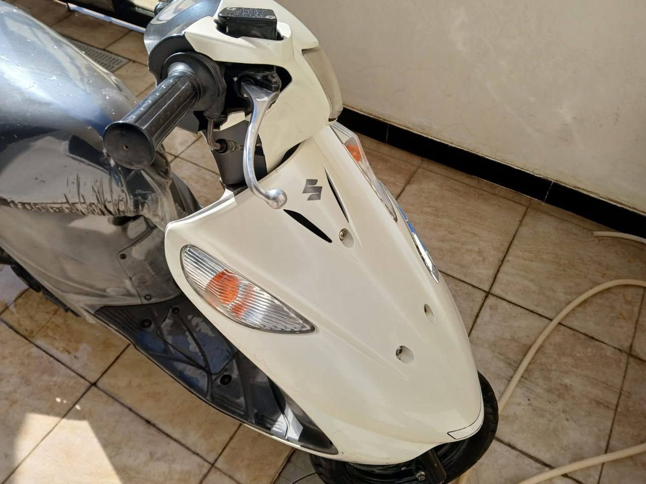 دراجة سازوكي ياباني للبيع
كفرات اصلية نوزل المحرك تبخير قليل 
السعر 500 الدورة ***********
