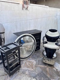 مستلزمات صالون • كرسي حلاقة • طاولات ومرايات استيكبال