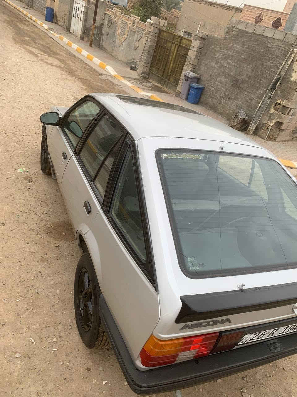 اوبل 1990
رقم صلاح الدين انكليزي 
تحويل ثاني يوم باسمي 
كير محرك كير عادي نضاف  سياره جاهزه سعرها ٢٥ وبيه مجال ***********
