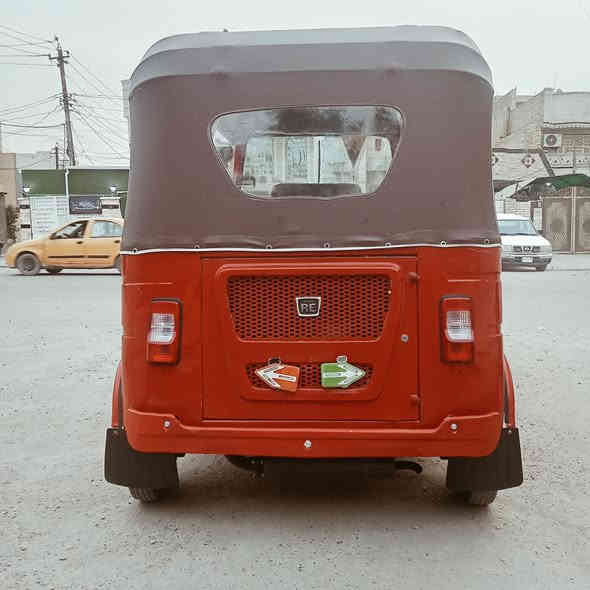 تكتك للبيع موديل 21/ شهر ال11/ العنوان البلديات شارع المرور قرب سيد هاني الشراي يخابر ***********
