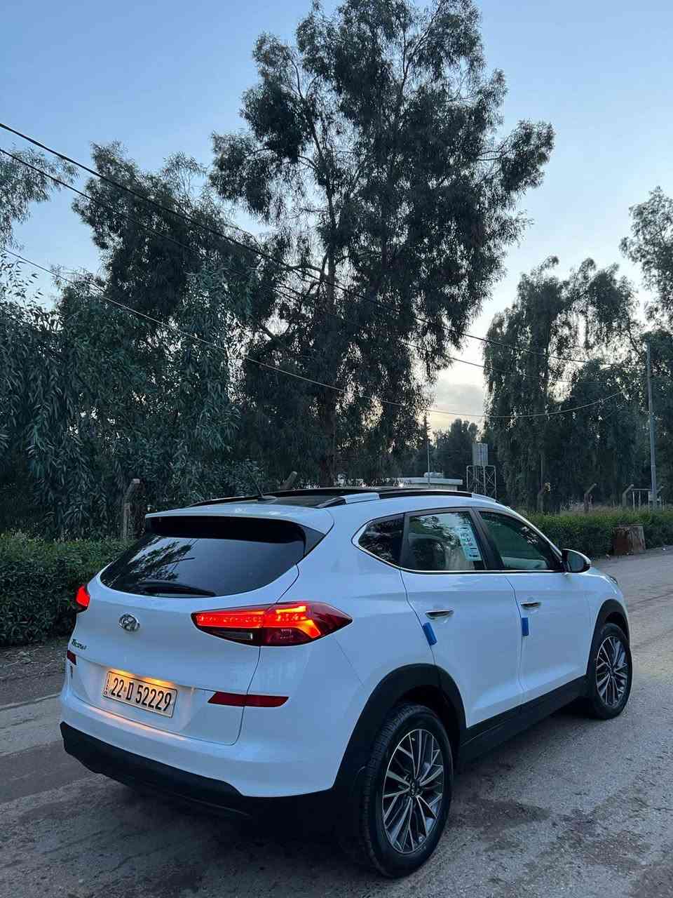 هيونداي توسان *********** (2019)HYUNDAI TUCSON
*********** وتساب
رقم اربيل جديد وهزة جديد
حجم المحرك : 2000 دوش 
وارد خليجي صفر اربيل 

الحالة : جاملخ وباب خلفي صبغ بدون داوخل بشرط بجم كبس خلفي كبس 
•سيارة نضيفة كلش 

•الممشى :76  كم km 

المواصفات :
بنوراما 
بصمة تشغيل 
بصمة عدد 2
ابواب بصمة 
يدات نيكل  
كشن كهرب 
مرايات شفط 
مرايات اشارة 
شاشة اندرويد 
شاحن لاسلكي 
مودات قيادة 
ثلاثة انظمة sport,eco,comfort
مثبت سرعة 
تحكمات ستيرن 
حساسات امامي
حساسات خلفي 
لايت لد
بك لايت لد
لايت عدسة متحركة 

تبريد تدفئة قطعتين خلفي
كاميرا خلفية دوارة
 ويل كروم 

📍مكان السيارة : اربيل
