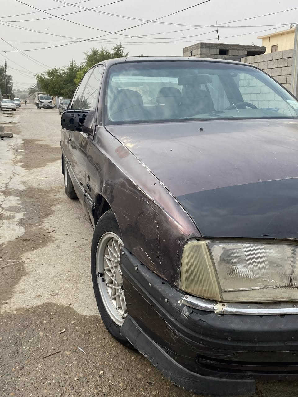 اوبل اوميكا   موديل 1990
كير او توماتيك
رقم ديالى
سنويه جديده ٢٠٢٧
سعر 20وبيها مجال 
رقم الموبايل ***********
مكاني ديالى بعقوبه
