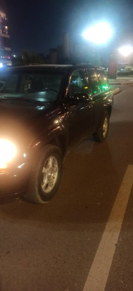 سياره بلايزر مزاد انبار مكانه بغداد 2008
نقوصات السياره 
كمبريسر تبريد 
شغل على الكشر تحتاج  بيه ضربات 
وabs 
السياره من ناحيه الكير والمكينه والداخل كله جديد بطاين كنترولات جدد مابيهن اي شي للعلم محرك قبق ابيض المرغوب 
من ناحية الأوراق الاوراق كامله واصله لحد الاقراص 
*********** 
السعر 50 بيه مجال
