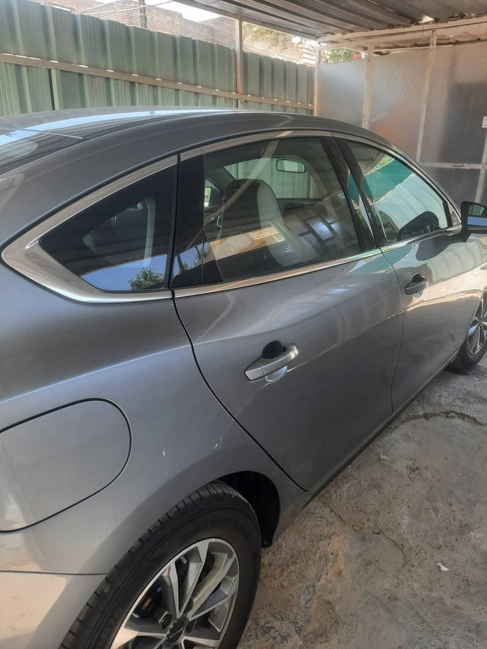 سلام عليكم بيوادي البيع ماشيه الف وخمسميه اخت الزيرو بيها موظح بصور  السعر ١٩مليون وبينه مجال حك الجيه بسمي بغداد  الشعب ***********
