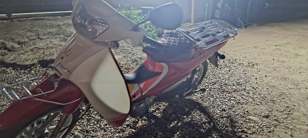 سرفيز للبيع موديل 2014 السعر 750 وبي مجال 
***********
