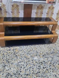 طاولة • ميز • منضدة • ديكور منزل • اثاث