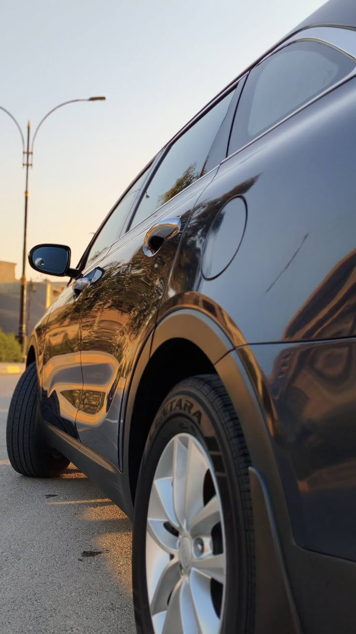 السلام عليكم. سورنتو للبيع موديل 2017  وارد امريكي بيه بونيد صبغ وشبر بال الصندوك ماشية  180الف كيلو  مواصفات السيارة  LX  

1 كامرة خلفية 
2 حساسات خلفيه 
3 مثبت سرعه 
4 تدفئة كشنات 
5 السيارة خمسة راكب  

مكان السيارة موصل رقم السيارة اربيل الجديد سعر السيارة   160 وبيه مجال للاستفسار الاتصال على الرقم  
(***********)
