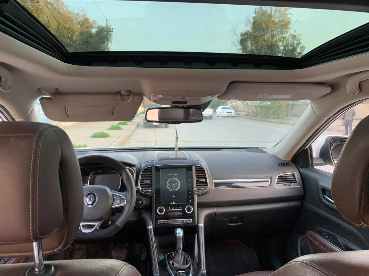 ڕینۆ کۆلیۆس 
مۆدێل: ٢٠١٨
فول مواسەفات 
کوشن ساردو گەرم 
ئاوێنە ڕادار ئاوێنە ئیشارەت
کوشن کارەبایی سایەقو سەکن
پانۆراما
سنوق شەفت
ناو خەنەیی
زۆر مواسەفاتی تر 
بێ بۆیاخ یەک پەڵەی بچوک ساردی هەیە

ژم:-

0771 993 8726 السليمانية, العراق
