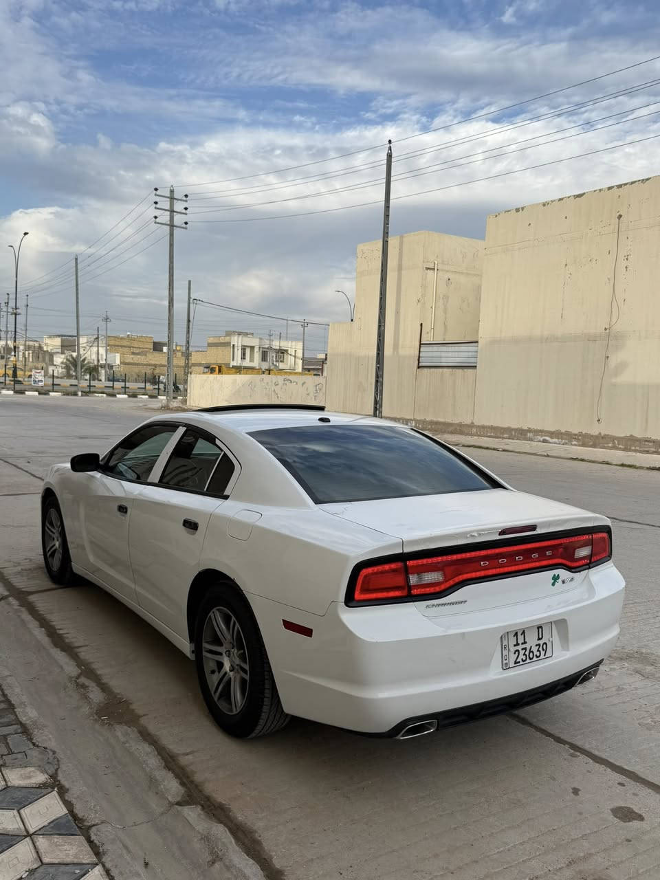 للبيع او المراوس
چارجر 12 ((كندي)) ام الجنگال

مكينة 3600 

كفالة عامة عدا براغي باب السايق مرخايه  

فووول الفول 1/1 اعلى مواصفات 

بغداد انگليزي بسمي تحويل مباشر 

هزه جديده -

فتحة سلايد روف

گير طيارة ZF 8 نمر 

شاشة جبيرة SRT

كلاصات حار بارد  

كشنات جلد 

كشنات تحكم كهرباء 

غرفة حمرة بلادي مو عمل 

كشنات تدفئة امامي خلفي 

سماعات الباين 

دمام خلفي 

كامرة خلفية اصل 

ويل 18 خليجي بلادي 

مكينة گير خير من الله

تبريد ثلج 

تخم تاير جديد نظافة 100‎%‎ 

حدادية يراد شي بسيط  

المكان النجف الاشرف 

السعر 172 بي مجال 

رقم هـ *********** واتساب
