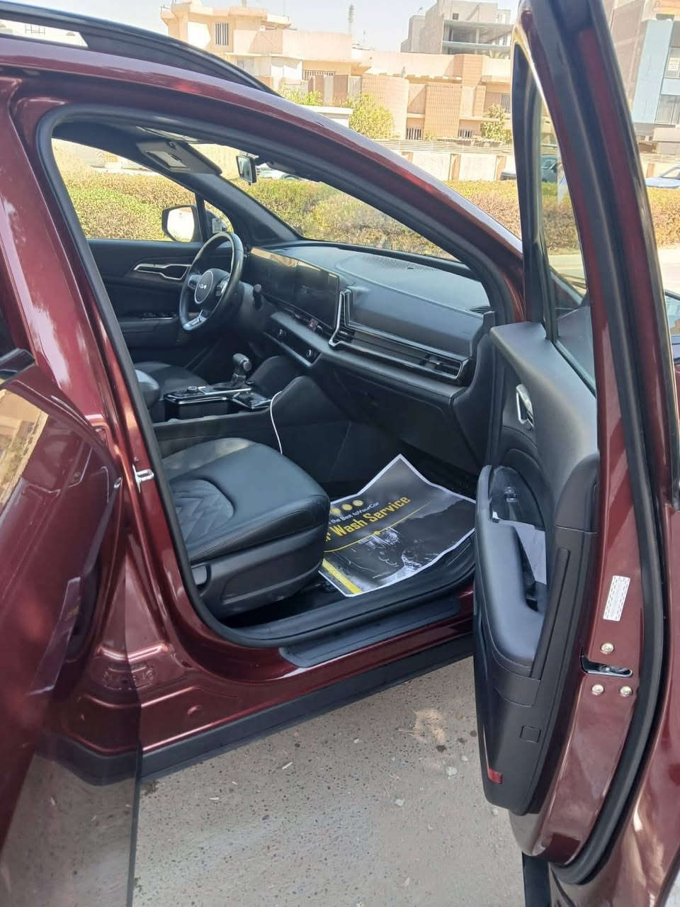 كيا سبورتج 2024  X-line رقم أربيل دخول و ترقيم جديد شهر ال 8
سيارة باسمي (وكالة او تحويل )

ماشية 33 mi 
  وارد أمريكي حادث  امامي دعامية  وقبق الجنطه كلير امريكا  ،  بنيد نفسه مرجع 
ايرباك دركه فقط ومرجع بلادي 
 مواصفاتها
 محرك 2500 
بصمة : تشغيل - ابواب -
 شاشة كبيرة متصل  دجتل كامل 
كيجات الكترونية متغيرة حسب الوضعيات انظمة القيادة : سبورت - سمارت - 
الاضواء ترحيب عند الاقتراب مع ترحيب داخلي عند الصعود او المغادرة
. شحن وايرليس
هيتر امامي بلكشنات
 منافذ تايب سي عدد 3 / 2 في الكشنات ومنفذ يو اس بي ومنفذ جداحة
هاند بريك بصمة
 اوتو هولد
. فول رادارات امامية وخلفية وجانبية
مانع اصطدام امامي - خلفي وحساسات
 تحديد مسار ذكي
 قيادة أليه ذكية
إطفاء ذاتي عند التوقف 
نضام نزول المنحدرات 
 نقطة عمياء
 كروز سرعة. تدفئه كشنات 
كشن السائق كهربائيّ 
 اشاير بالمري
 تشغيل عن بعد 
بصمه عدد 2 
شاشة لمس متغيرة لتحكم ب الميديا او لتبريد
. ستيرن فول تحكمات
وبعد بيها مواصفات 
بسعر جداً مناسب للاستفسار  ‭0775 850 6059‬
اتصال فقط مكلف بالنشر
