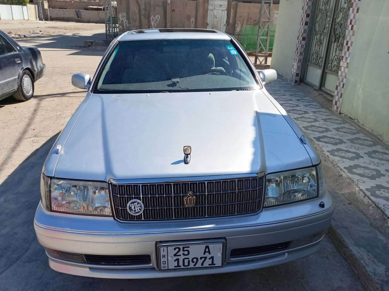 سلام عليكم للبيع فقط 
راس الثور فلات موديل 1999 سنوية لل2030 رقم كركوك بسمي رقم انكليزي مشروع وطني وين يعجبك  داور فتحة بالقمارة كفالة عامة من الصبغ والضربة والدحجة مكينة 3000فيشة وبطل تبريد وية السويج تخم داير حدادية 100/100 ربع ماتخسر عليهة السيارة جديدة ومال جناي السعر المطلوب 120وبيهة مجال العنوان الدوانية قضاء الشامية رقم الهاتف ***********
