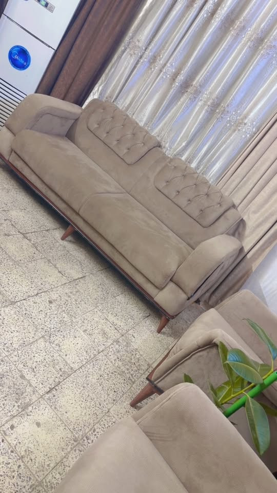 تخم تركي ٧ مقاعد وطبلات ساعة وشافطة ‭***********‬
