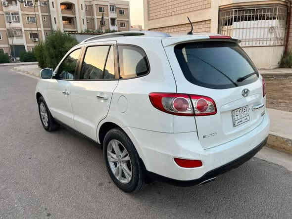 سنتافيا 2011
6 سلندر محرك 3500 
7 راكب 
وارد خليجي 
فول مواصفات 
فورويل 
مري شفط 
فتحة 
حساس خلفي 
كامرا خلفية 
بصمة عدد 2
ثلاجة 
تبريد 3 قطع بيانو 
حدادية جديدة 
تخم تاير جديد
رقم بغداد مشروع وطني 
سيارة مكفولة ماعدا صبغ شبر فوك البك لايت الايمن وشوية بارد 
مكاني حلة 
السعر خاص 
***********
***********
