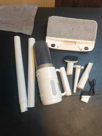 مكنسة كهربائية لاسلكية قابلة للشحن، صغيرة وخفيفة، تستخدم لتنظيف السيار...