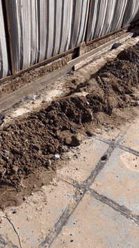 عمل الصطوح ومنع تسريب الماء على الشقق والجوينات الخارجيه للتواصل يوجد واتس ***********
