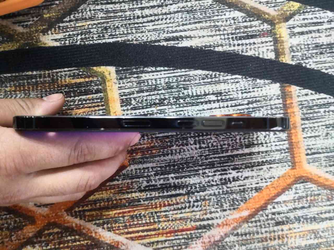 السلام عليكم جهاز ايفون 12 برو ماكس ذاكره 256 بطاريه 79جهاز نضافته97٪؜ مبدل شاشه نوعيه زينه تقره غير معروفه وضهر مفطر باقي جهاز كله مكفول اكفلك يا من كلشي شرط حاسبه شحنه خير من اللة يطول يوم كامل اكفلك بطاريه بلاديه مامرفوعه جهاز حيل حيل نضيف ماعده هذني كارتونه غراضه كامله السعر 400بي مجال او مراوس ب13برو ماكس مع فرق بسيط مكاني ناصريه مركز الإسكان صناعي رقم ***********
