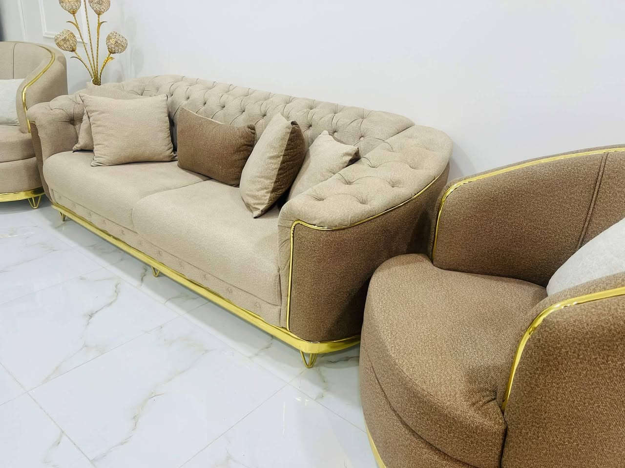 تخم بعده بجيس ما مستخدم  قليل مستعجلين على بيع سعر خاص


**إذا كنت صاحب هذا الإعلان وتريد حذفه لأي سبب، رجاءا أرسل رسالة إلى الدعم الفني**