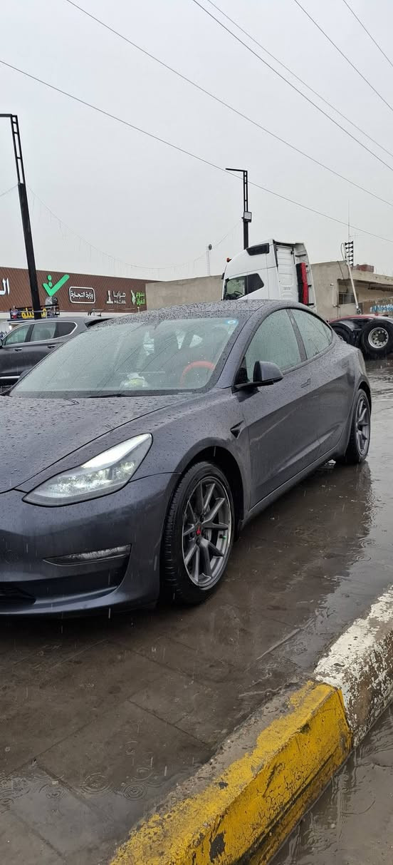 تسلا مودل 3  تك اون لاين موديل ٢٣ ماشية٧١ الحادث مرفق مع الصور السعر ١٥٣ مكان بغداد
***********
