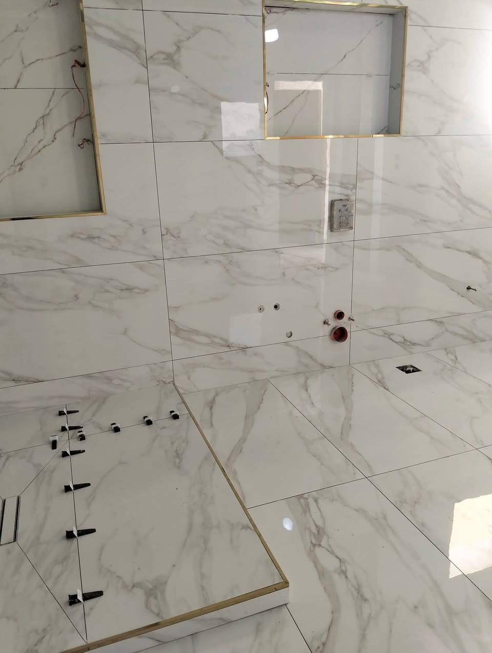 السلام عليكم خلفه بورسلين سراميك مرمر كاشي بآيات جميع الترميمات *********** بي وتس
