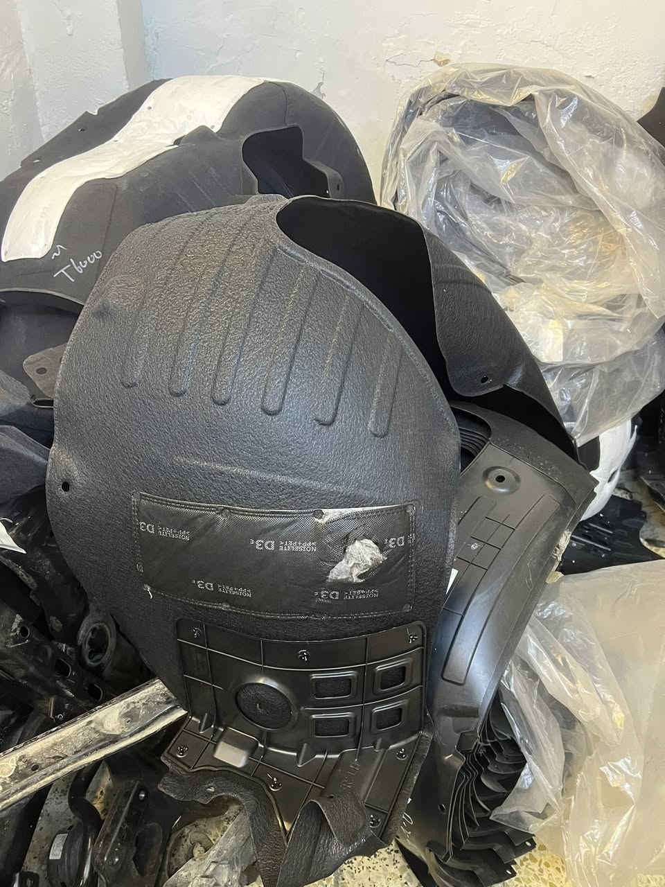 ومن الله توفيق محلات طارق الساعدي صيانه عامه وقطع غيار
كيا ستنكر وجننسسس ***********
