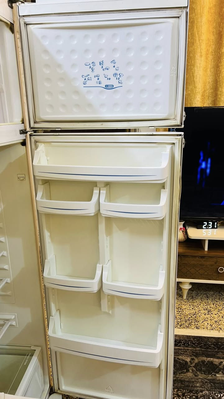 🧿﷽ 🧿 ثلاجه فزتل حجم 18 ب200 عنوان البنوك ***********
