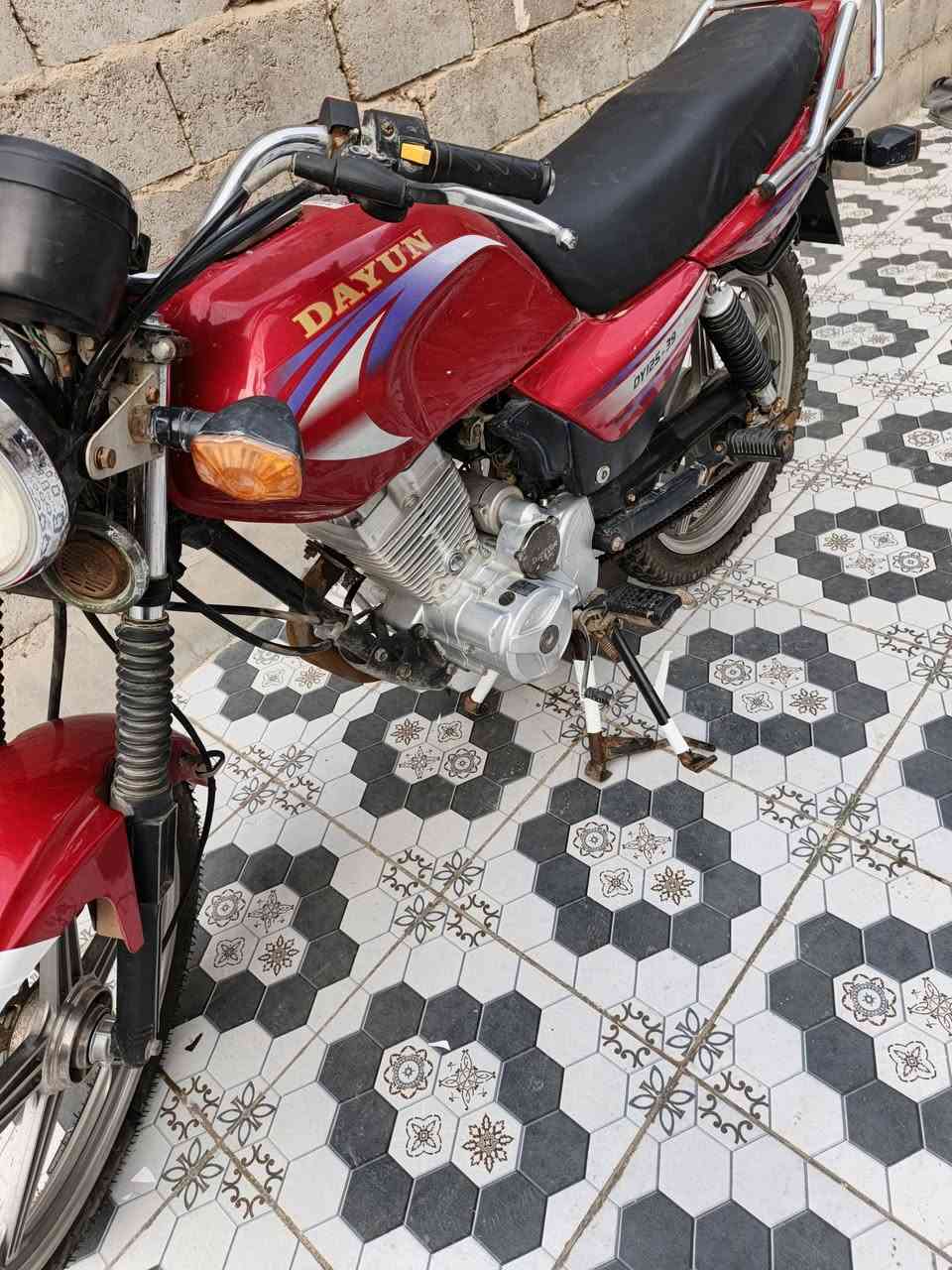 للبيع دايون موديل 2019 نضافه وفول كل غراضها مال شركه دراجه ما متعوبه اكثر ستفسار على رقم ***********
