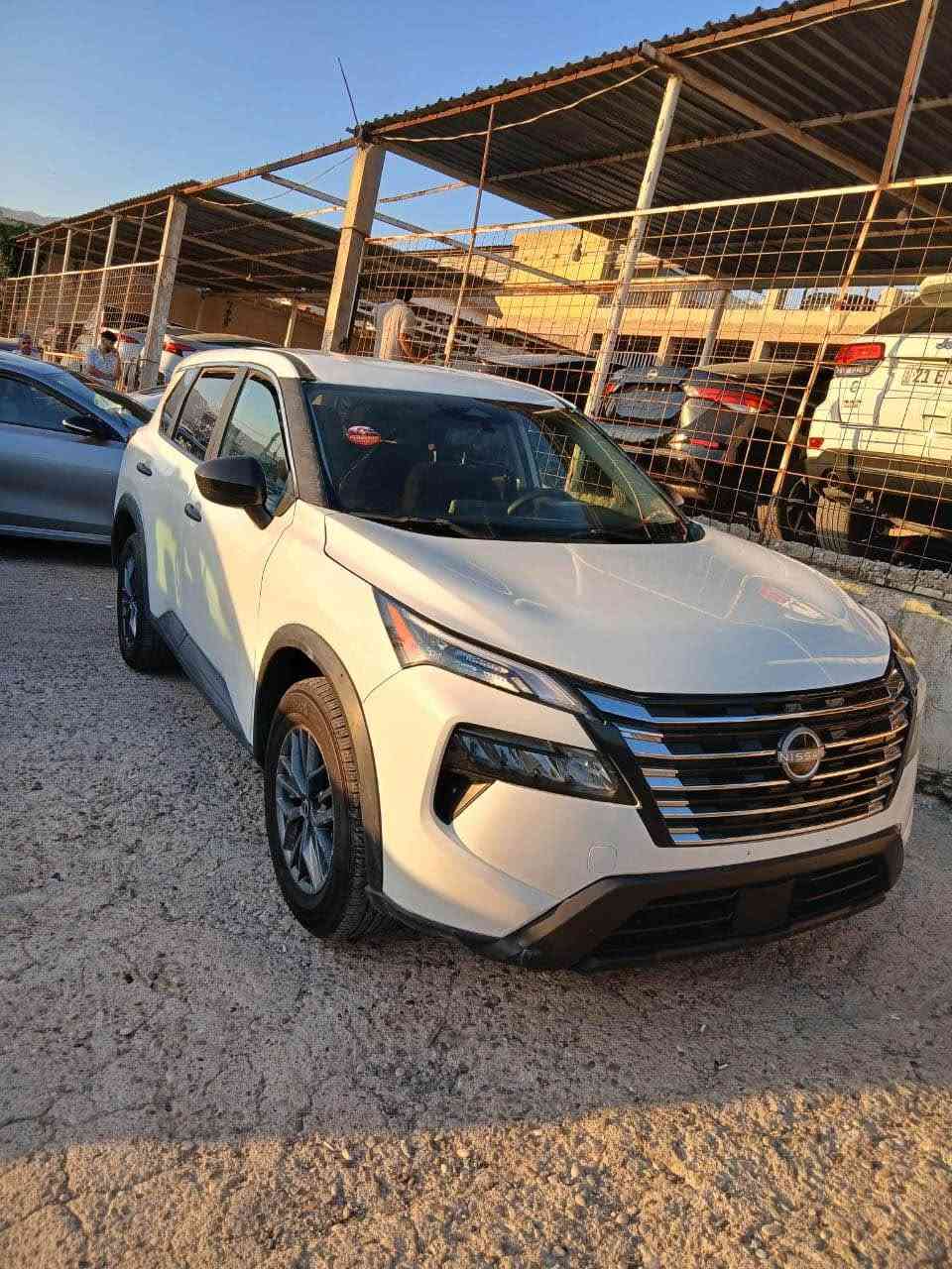 نيسان روج موديل 2025 بوند جملخ باب و نص صقف صبخ بدون ذًاخل بدون ارباك امامي خلفي كبس مواصفات S سعر119 مجال بسيط *********** اكر, نينوى
