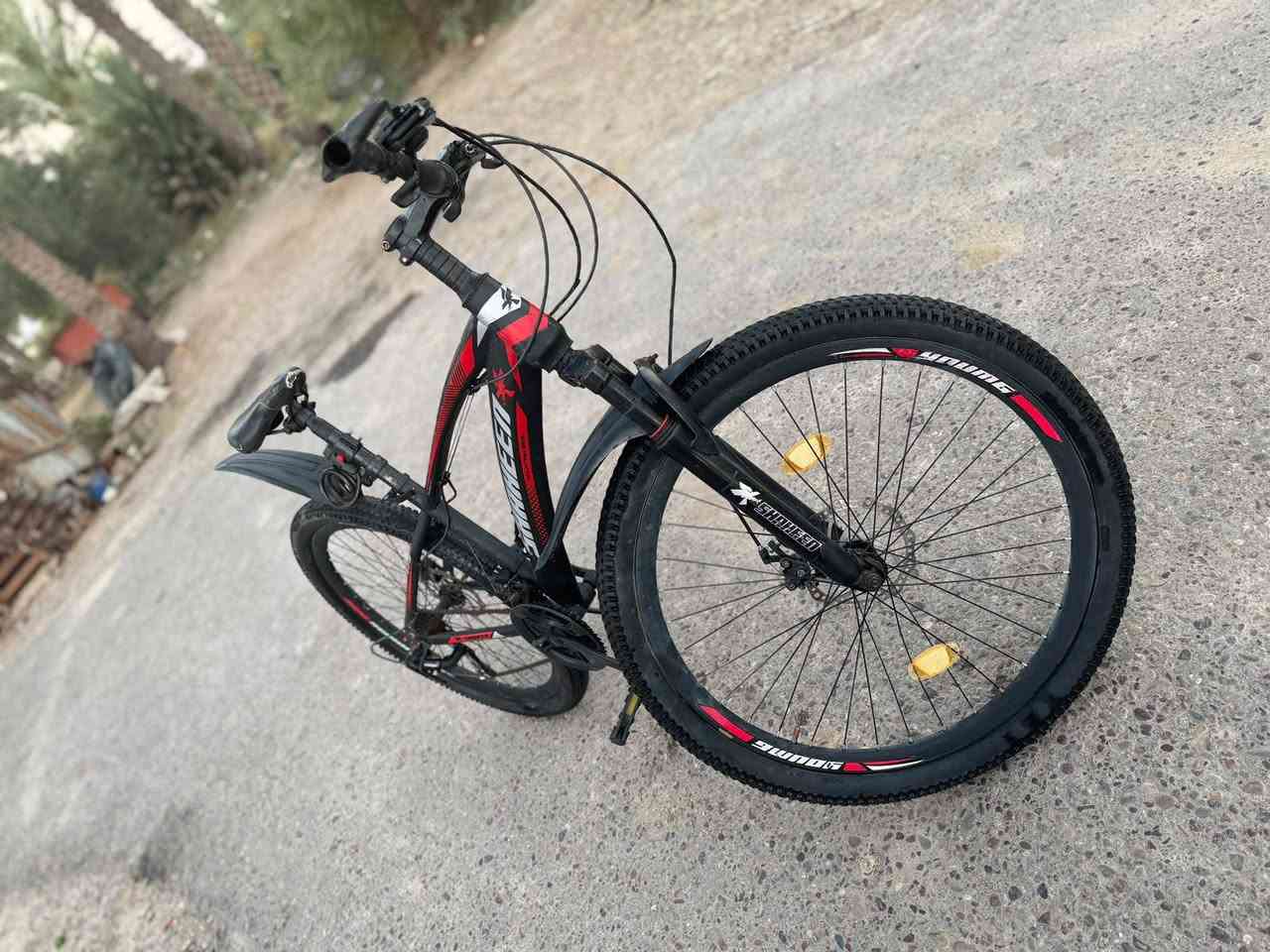 بايسكل رياضي 🚵
شركة شاهين قياس٢٦
بعده جديد بايسكل ما مستعمل هواي 
تايراته بعدهن جدد 
بريك دسك امامي وخلفي 
بس يدة البريك الخلفي مكسوره تتبدل
كير امامية٣ نمر وخلفية شغالات 
سعره ١٠٥ وبي مجال بسيط 
مكاني بغداد تاجي منشا نصر


**إذا كنت صاحب هذا الإعلان وتريد حذفه لأي سبب، رجاءا أرسل رسالة إلى الدعم الفني**