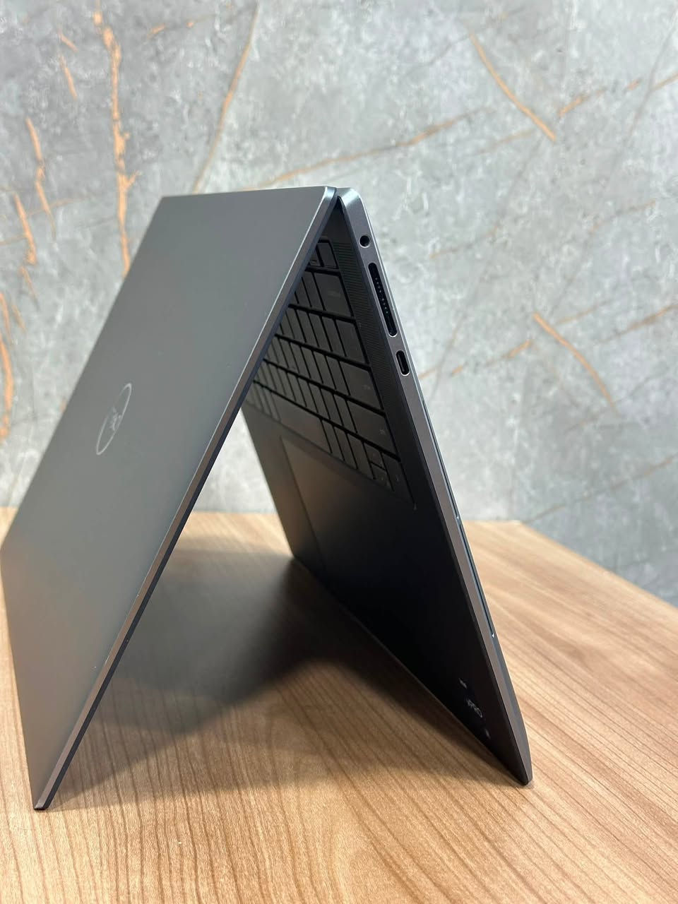 بعد نفاذ الكميه وطلب الجمهور وفرنا الموديل تاني بعدد محدود بكارت شاشه rtx A2000 8GB
Dell pression 5570 ❤️🔥
🔹المعالج: i7-12800H جيل 12

🔹 عدد الأنوية: 14 Core

🔹 عدد الخيوط: 20 Threads  

🔹 الرام: 16GB DDR5 ركز هنا 🔥🔥

🔹 التخزين:512GB SSD NVMe

🔹 كارت الشاشة: NVIDIA RTX A2000 – 8GB GDDR6

🔹 الشاشة: 15.6 بوصة 4K Touch

🔹 الكيبورد: Backlit

🔹 التصميم: Premium نحيف

بيشغل اي حاجة AutoCAD 3dmax اي حاجة حرفيا حتي الألعاب 

🎁الشاحن الأصلي مش الكوبي ركز

🛡️ ضمان سنة كاملة بفاتوره مختومه يعني بتشتري وانت مطمن

💎 استيراد خارجي – فرز أول A+

🚚 شحن لجميع المحافظات او الاستلام من مدينه نصر او الفيوم ❤️

احجز جهازك معايا واتساب او كلمني علي الرقم دا

01014422056 👇

https://wa.me/201014422056


**إذا كنت صاحب هذا الإعلان وتريد حذفه لأي سبب، رجاءا أرسل رسالة إلى الدعم الفني**