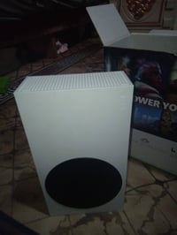 اكسـ بوكسـ سيريسـ اسـ الجهاز جديد مثل ما موضح بصوره وما صارلي شهرين من...