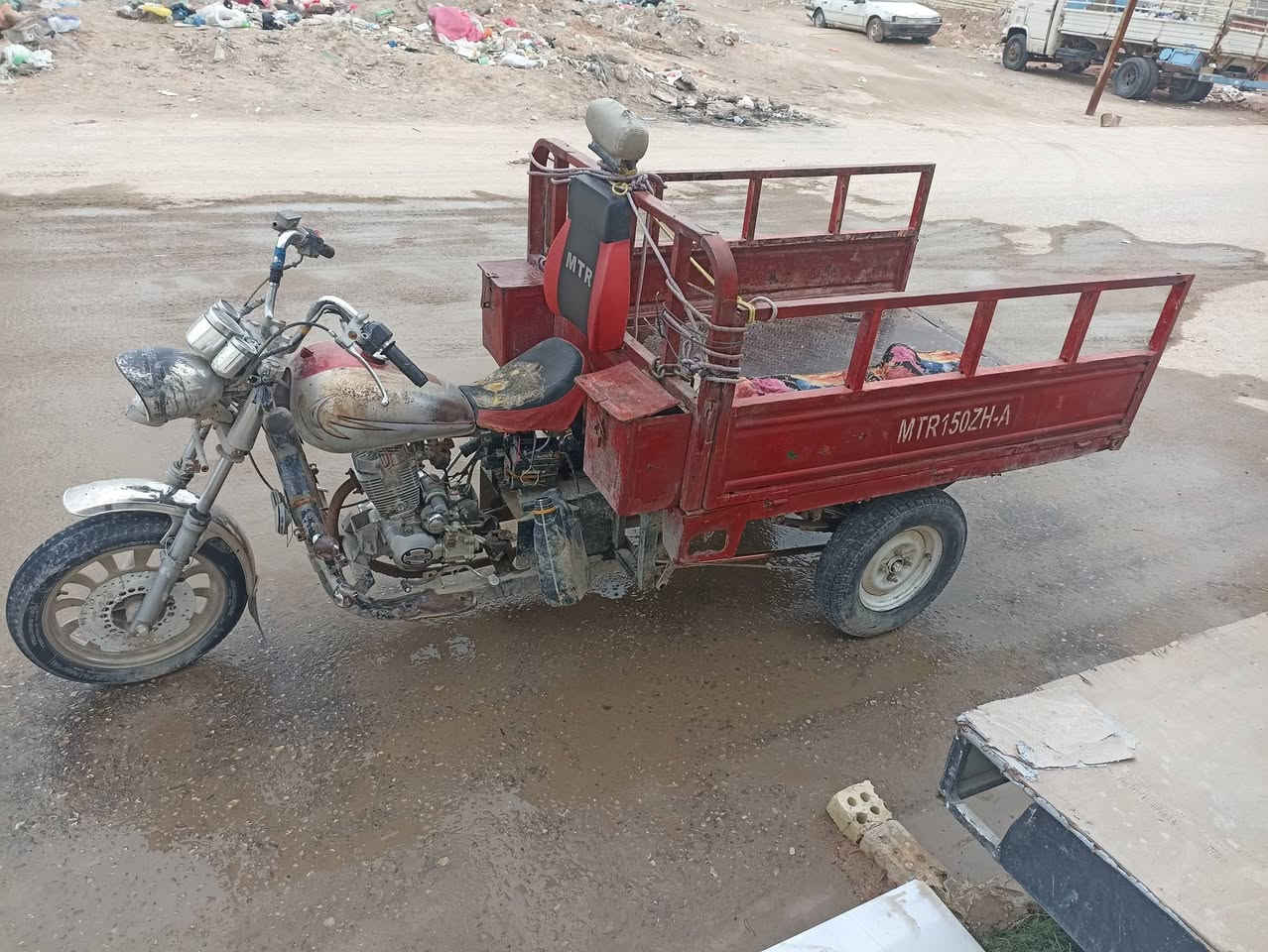 سلام عليكم ستوته موديل 13اصولي الوكيل الصقر الذهبي ستوته عوزها ترتيب سعرها 850وبيها  مجال حك جيه ***********
