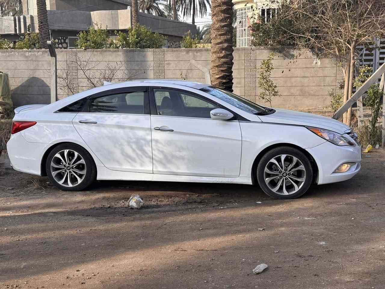 السلام عليكم ورحمة الله اقرة المنشور كامل وتصل سوناتا موديل14امريكي حادث بنيد وجاملغ امامي ونص باب بيها صبغ باقي السيارة مكفولة كلها ليبل واحد مكينة 2400رقم بغداد سنوية28مواصفات بصمه كامرا دوارة شفتات ستيرن كشن كهرباء 
سيارة جاهزة كل نقص مابيها مكان السيارة بابل مركز
السعر 102مجالها قليل جدا للشراي
‭0788 437 4595‬
