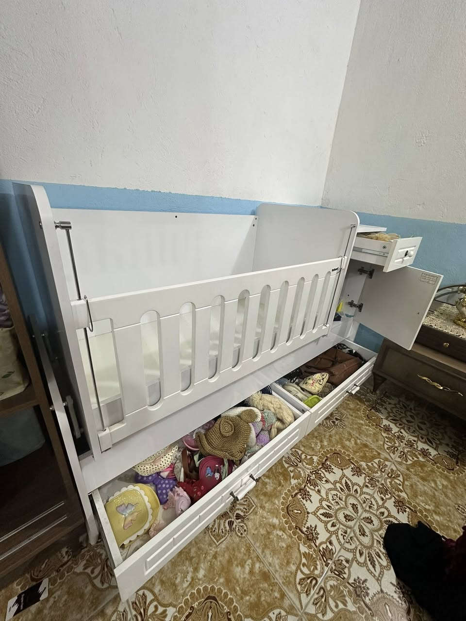 للبيع غرفه نوم طفل  اتصل عله رقم ***********غير موجود خاص مارد
