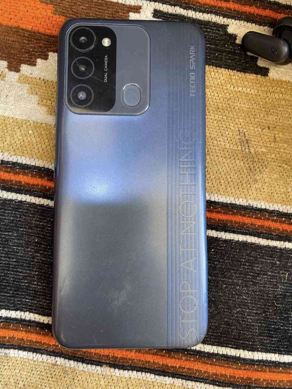 موبايل تكنو سبارك 8c شاشه اصليه مبدله بطاريه 5000 م ممتازه ذاكره 64g للبيع بسعر 70 الف وبي مجال حك الجيه رقمي 
***********
