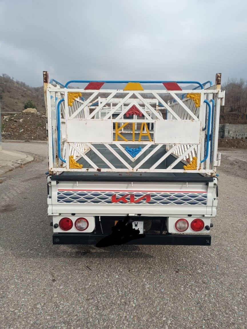 سلام عليكم كيه موديل 2022شكل جديد  رقم بغداد بيه بس باب مبدل بلادب بقي كفاله سنويه مجدده 2028 محرك وكسل وشاصي   وكير مكفول سياره حلوه جدام العين سعر 138 بيه مجال شي قليل توصل على هاذ رقم ***********مكان سياره صلاح الدين تكريت
