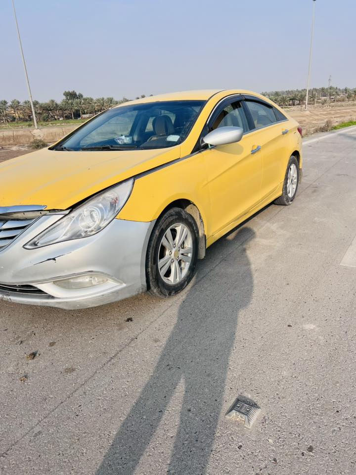 سوناتا 2012امريكي سياره نضيفه وحلوه. سعرها 95 وبيها مجال    مكلف بلنشر صاحب السياره هاذا رقمه. ***********
