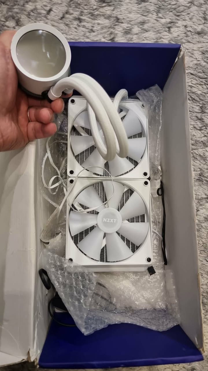 اخوان هذا مبرد ومذربورد
#المبرد شغال بس الشاشه مالته من تشغلها بيها ضربه و

 #المذربورد البنات بيهن خلل معوجات
 الي يستفاد منهن ينطيني بيهن شعر بالي يرضي الله وبالعافيه


**إذا كنت صاحب هذا الإعلان وتريد حذفه لأي سبب، رجاءا أرسل رسالة إلى الدعم الفني**