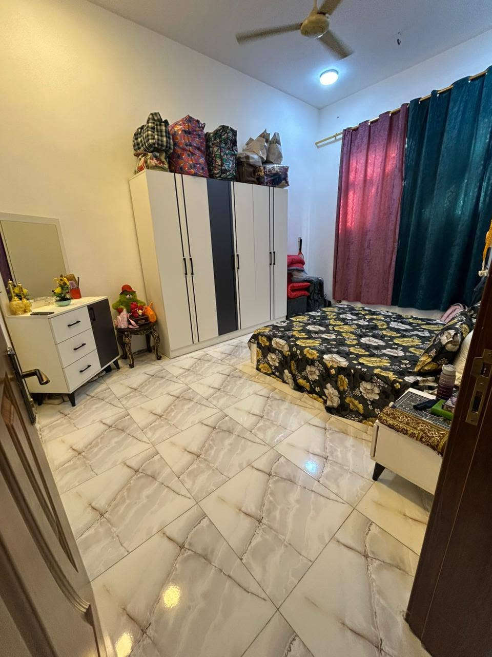 للبيع ...للبيع بيت طابقين المساحه ١٢٥ متر مطلوب اسكان منطقة باب الدرب /دور الضباط/قرب جامع الفرقان للاستفسار الاتصال على الرقم *********** او واتساب
