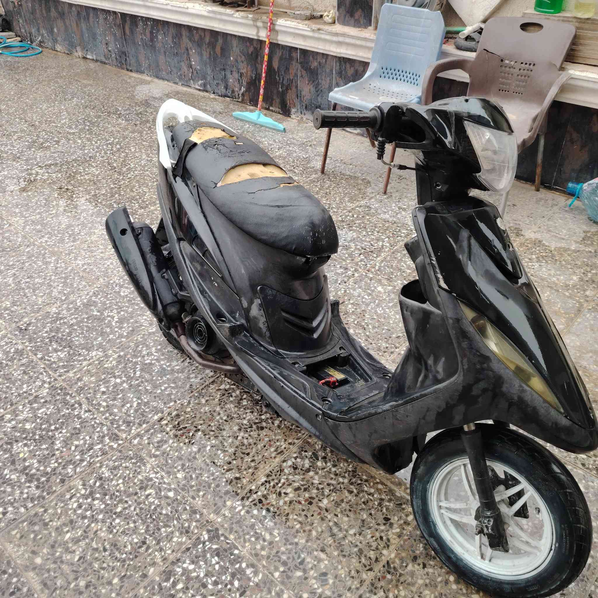 السلام عليكم مراوس بأيرانيه
ماكس عدله محرك 49بلادي شلعه ومعدل وبطناش فول كهربائيات كامله اشاير سلف هورن سكن طوافه بانزين شغاله دراجه ما ناقصهه كلشي انكر سلف وطلع بكل وقت


**إذا كنت صاحب هذا الإعلان وتريد حذفه لأي سبب، رجاءا أرسل رسالة إلى الدعم الفني**