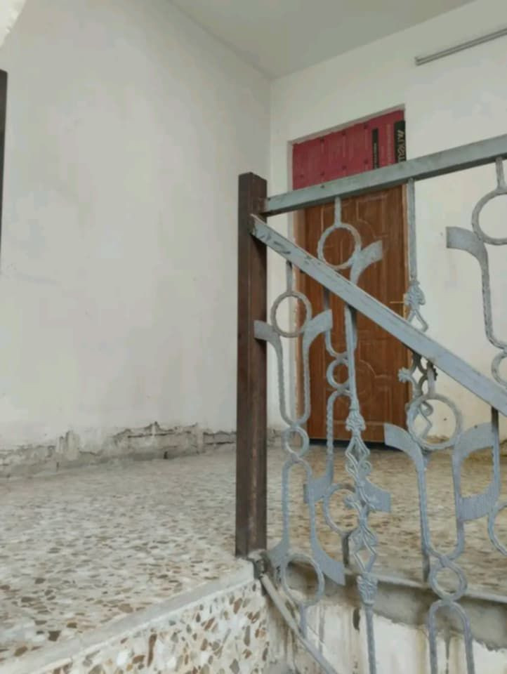 بيت للبيع 50متر طابقين نظيف دوانم ع غربي مقابيل الشعله قطاع 12 السعر ب65 الاستفسار ع الرقم ***********
