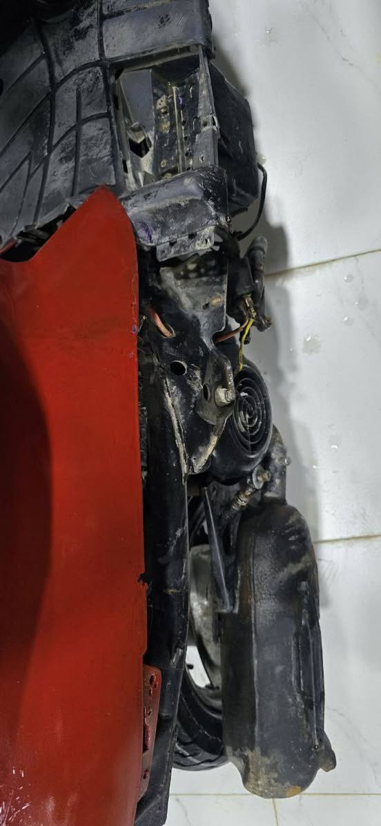 سلام عليكم
بيجي 9 زروف للبيع حربيه شغاله كلشي ماعوزها بيها حاضنات واشاير هورن بيها شغال مكينه حلوه شلعه ومعدل تشك الگاع تجي تفحص وتاخذ هندر واحد تشتغل السعر 100 وبيها مجال مكاني كوت حي الجهاد السفحه ***********
